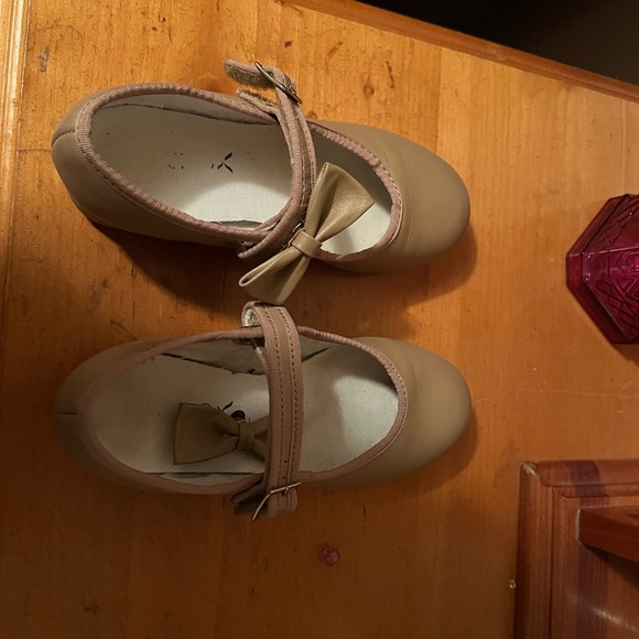 Toddler Tap Shoes - Picture 2 of 2